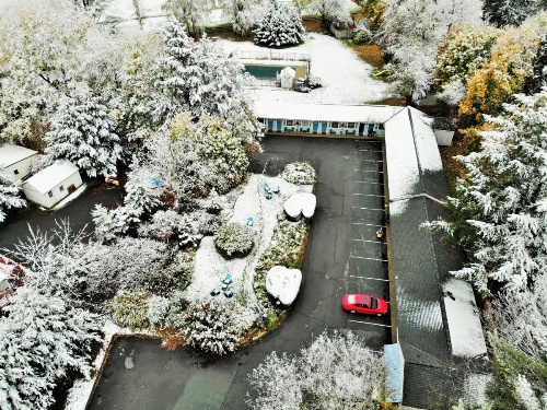 Maple Terrace Motel image 14